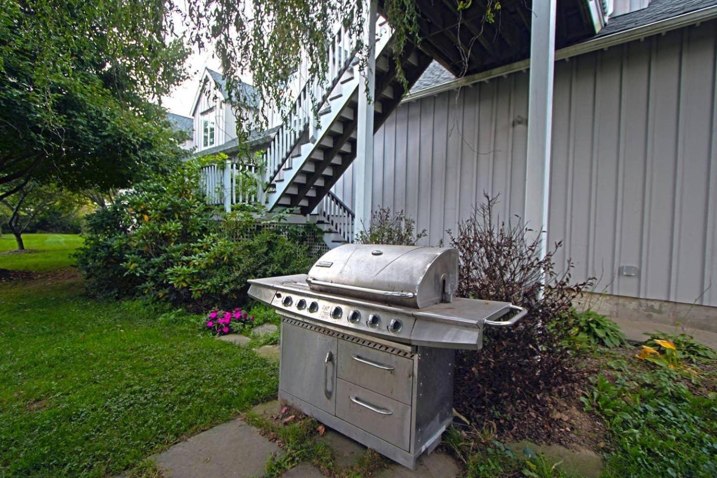 マッティタック Large Modern North Fork Barn:Vineyards In Backyard, Harbes Farmsヴィラ エクステリア 写真